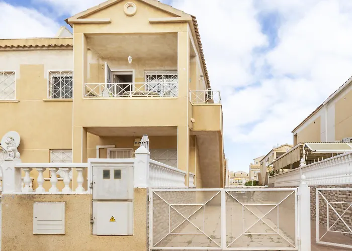 Semesterbostad Pink Lagoon *